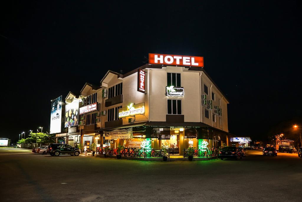 New Dawn Hotel Pontian Sdn Bhd Pontian Kecil Exterior foto